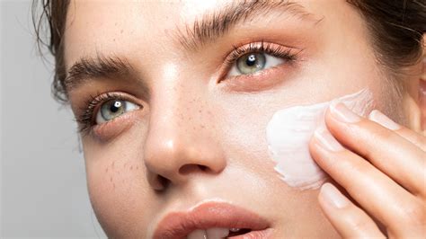 The Magic Touch: How Facial Cream Can Rejuvenate Your Skin
